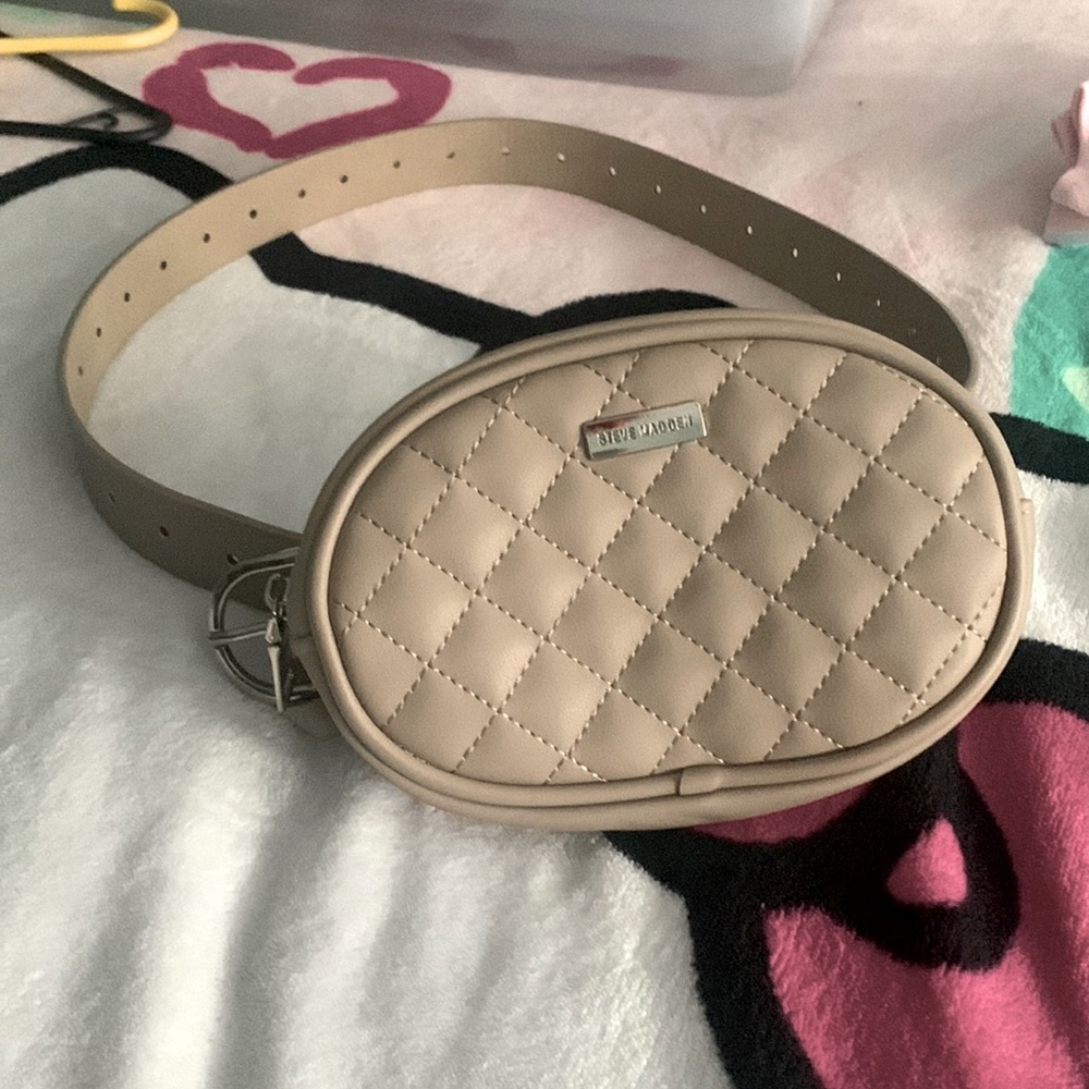 Steve Madden Pouch Belt